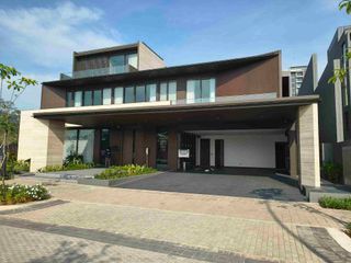 Dijual Rumah 3Lantai Super Mewah CBD BSD Ultra High End