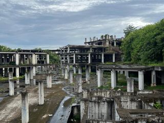 DIJUAL 1 BIDANG TANAH + BANGUNAN LUAS 32300 M2 DI JIMBARAN, BADUNG