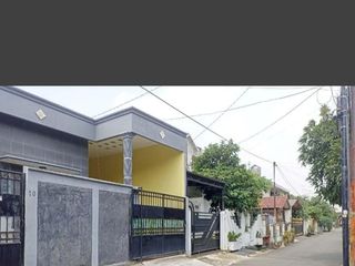 Disewakan Cepat  Rumah sewa di Duren Sawit Komplek Pondok Bambu Jakarta Timur Semi Furnished Siap Huni
