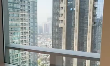 Three Bedrooms in The Seasons Natsu Tower, BGC, Taguig FOR SALE