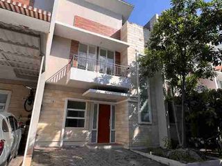 Dijual Rumah Modern Tropical Dekat Pondok Indah dan Bintaro