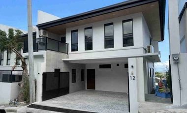 5 Bedrooms SINGLE DETACHED HOUSE with Plunge Pool IN NEWTOWN ESTATE PARDO CEBU CITY
