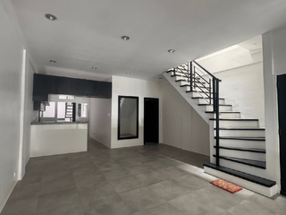 3BR Townhouse for Sale in Palm Village, Makati - RS5086383