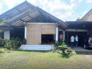 RUMAH MEWAH DI JL H SIUN CIPAYUNG JAKARTA TIMUR