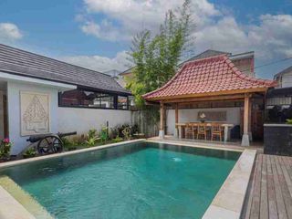 JUAL VILLA lantai 2 danau tempe  sanur,view sawah