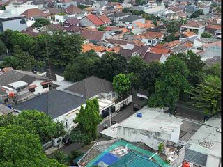 jual rumah hitungan tanah di komplek duren tiga jaksel cocok untuk bangun Kos kosan