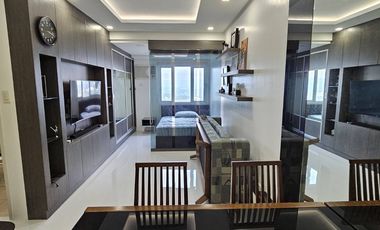 🏢 Elegantly Renovated 1BR Condo for Sale with 1 Parking Slot — Blue Residences Katipunan