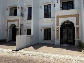 Dijual rumah france clasic fasilitas full