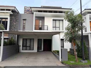 East Terrace 10x15 - Furnished - Best Deal!!!