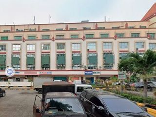 Dijual Ruko Gandeng di Mall Mangga Dua, Hadap Parkiran, 4 lantai, Luas 128m2, Bisa KPR.