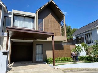 VILLA 2 LANTAI DI JL PURI GADING JIMBARAN DEKAT GWK
