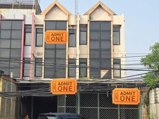 Di jual ruko gandeng 2 pinggir jalan raya pasar baru Tangerang
