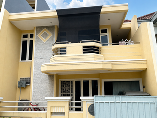 Rumah Modern 15x20 3+1KT Full Furnished di Green Garden Jakbar