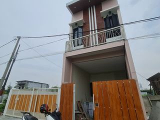 RUMAH KOST 500METER SUPERINDO MERR  PALING DISUKAI MAHASISWA UPN DAN UBAYA  WOMOREJO INDAH  JALAN DEPAN 2 MOBIL
