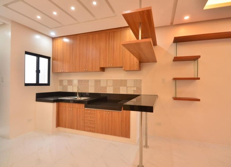 Barcelona Street, Town & Country West, Queen's Row Central, Molino, Bacoor, Cavite image 3