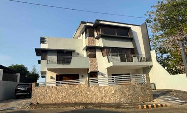 Overlooking house with great view for sale