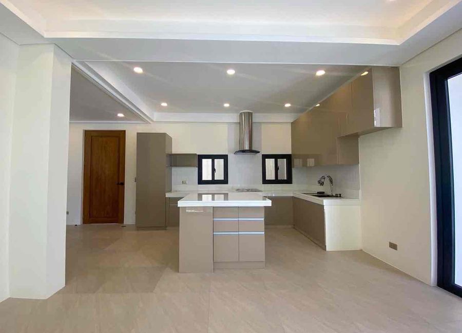 Madrid Avenue, South Forbes Villas, Inchican, Silang, Cavite image 3
