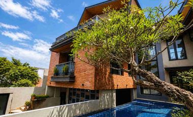 Rumah Mewah Modern Tropical di Jakarta Timur LT 509m² LB 599m² | Harga Menarik!!