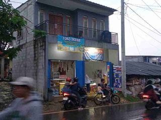 Di lewati Mr Presiden setiap hari ruko strategis di jalan raya pasir karet cijayanti. Ramai setiap hari. bangunan baru. di jual cepat