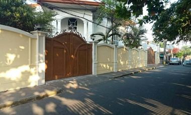 Elegant house for sale in Cavite City with swimming pool