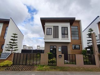 Preselling Modern 2 Storey House & Lot with 24/7 Security Near Tagaytay in Nasugbo Batangas - LSS