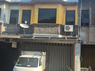 DIJUAL RUMAH KANTOR MODERN DI SESETAN