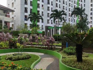 Di jual cepat apartemen Green lake view