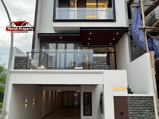 Rumah Kontemporer Mewah 3 Lantai Lokasi Premium Jagakarsa