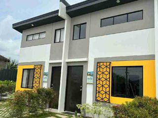 1 BEDROOM FULLY FISHED HOUSE AT BAY, LAGUNA