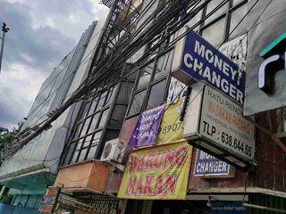 Dijual Ruko 3 lantai di Jl. Soeryopranoto, Petojo Utara, Gambir, Jakarta Pusat.