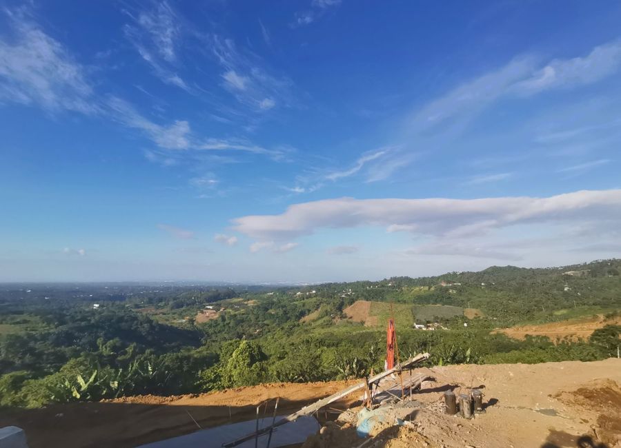 Crosswinds Drive, Crosswinds, Iruhin South, Tagaytay, Cavite