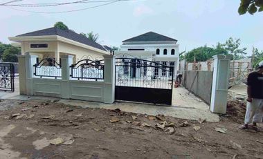 Dijual Rumah Mewah Siap Huni Dekat Polda Banten LT 215 m² 2 KT, 2 KM -Rp.575  Jt diluar surat Srius Masih Ada sisa Tanah luas dan Halaman Belakang