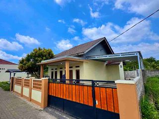 jual rumah kampung akses mobil surat sertifikat deket moss