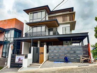 Modern House and Lot w/ Swimming Pool for Sale in Filinvest 2 Subdivision, Quezon City