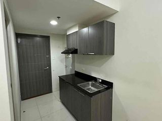 FOR RENT BARE UNIT AT VISTA SHAW
