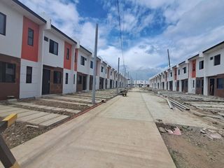 Ready for Occupancy 2-3 Bedroom in Tierra Nava Lumbia