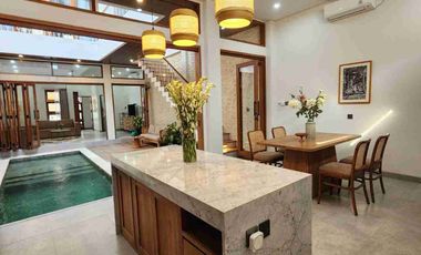 New Beautiful Cozy 3 floor Villa in Umalas