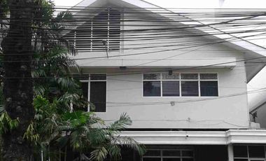 Dijual Rumah pinggir jalan sara lokasi sangat strategis