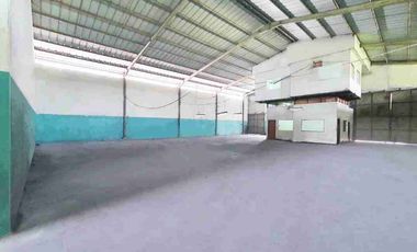 Gudang Industri di Kawasan Industri