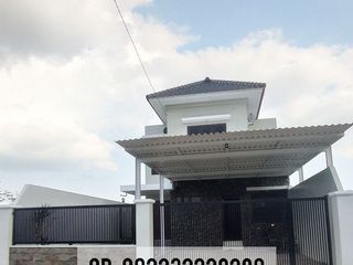 DISEWAKAN RUMAH MODERN FULL FURNISH PERUM MOJOPAHIT JEMBER