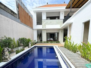MINIMALIST VILLA IN PERERENAN AREA