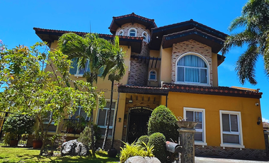 For Sale 2 storey House and lot in the Courtyards at Portofino South