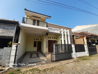 Disewakan Rumah 2 Lantai Berkoh 3 Menit Kedokteran UNSOED