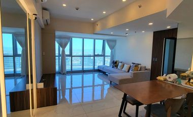 2br Condo for SALE in Uptown Parksuites, BGC, Fully furnished and renovated, Near Uptown Mall, Mitsukoshi, and Market Market