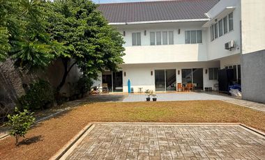 Rumah Keluarga | Luas & Nyaman di Jombang, Bebas Banjir SHM!