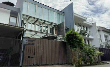 dijual rumah 4 lantai dipermata buana kembangan