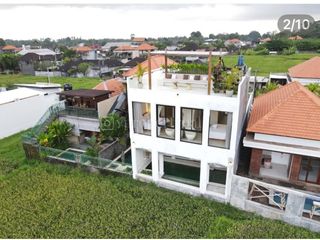 MODERN TROPICAL VILLA WITH RICEFIELD VIEW IN UBUD