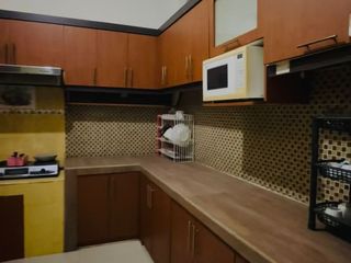 Di Sewakan Rumah Luas 5Kamar 3Carport di Bukit Novo Depok