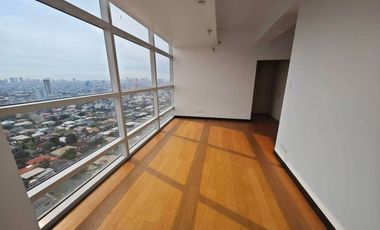 For Sale: 3 Bedroom Penthouse with Parking in One WIlson, San Juan