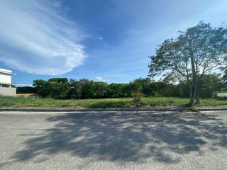 FAIRWAY LOT FOR SALE: ORCHARD GOLF AND COUNTRY CLUB